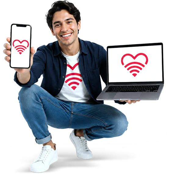 Joven sonriente con un celular y una laptop que muestran el corazón con señal WiFi de ABIX